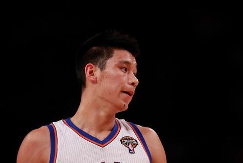 林书豪在nba什么水平为什么不火了废了？科比骂林书豪 滚一边去