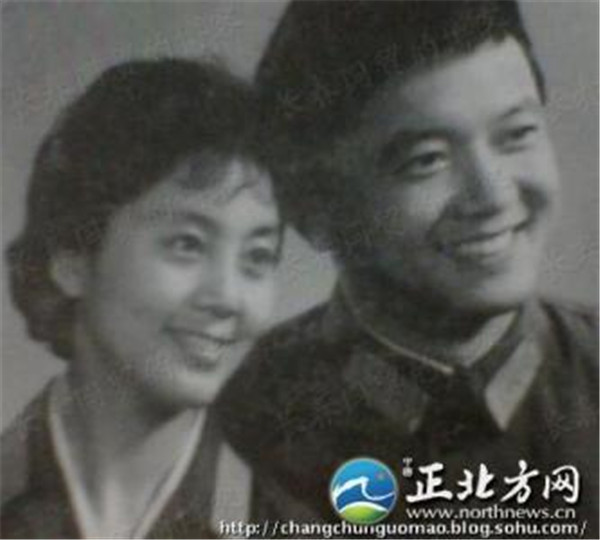 王刚儿子叫什么哪年出生的,王刚有几个儿子几个老婆三段婚史开扒